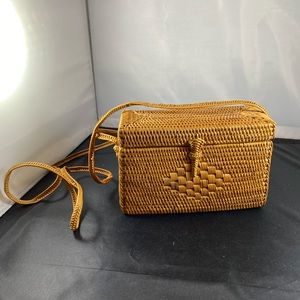 Natural Ratan Box Lau Bag R/F - crossbody